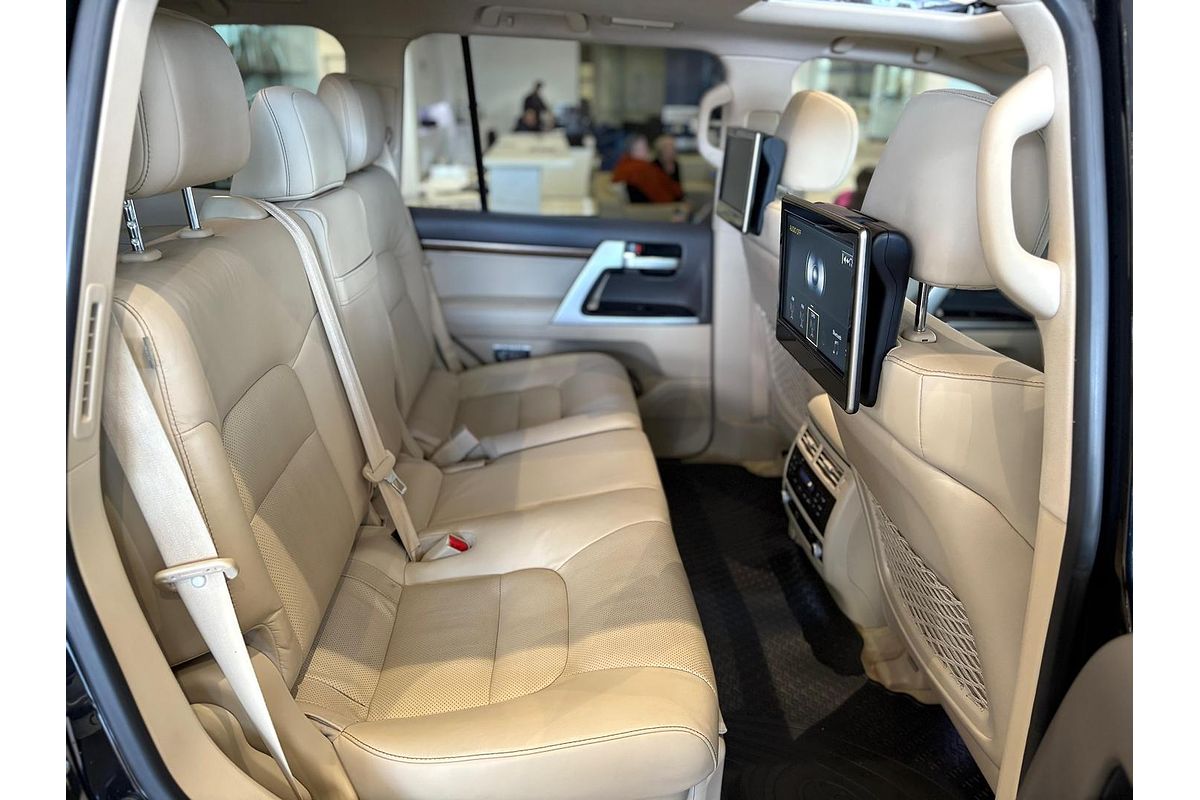 2020 Toyota Landcruiser Sahara VDJ200R