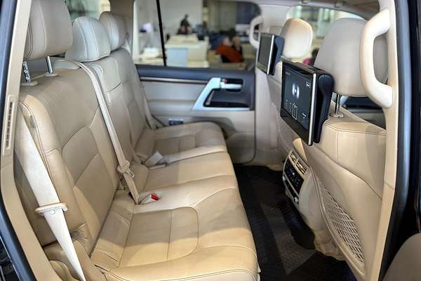 2020 Toyota Landcruiser Sahara VDJ200R