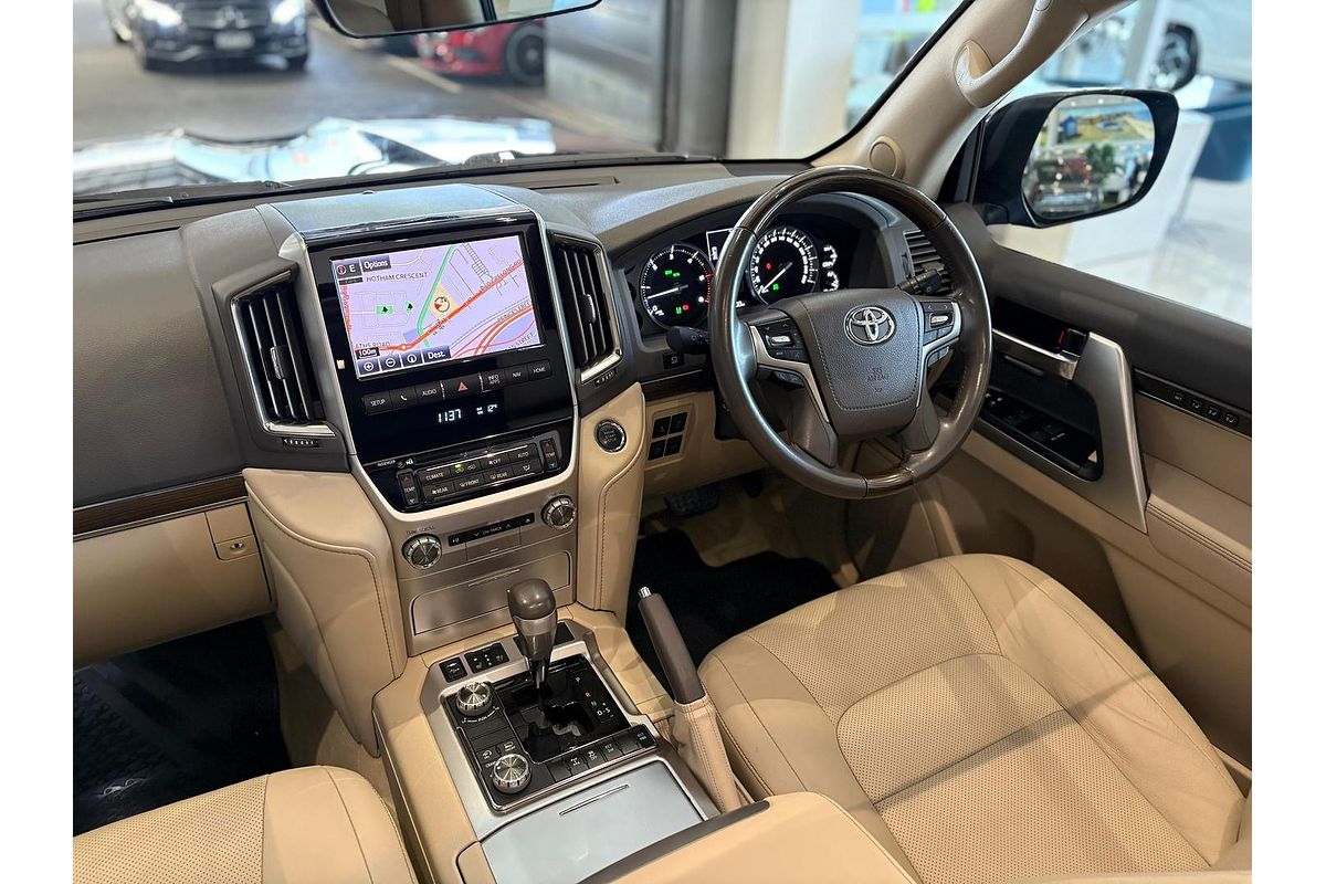 2020 Toyota Landcruiser Sahara VDJ200R