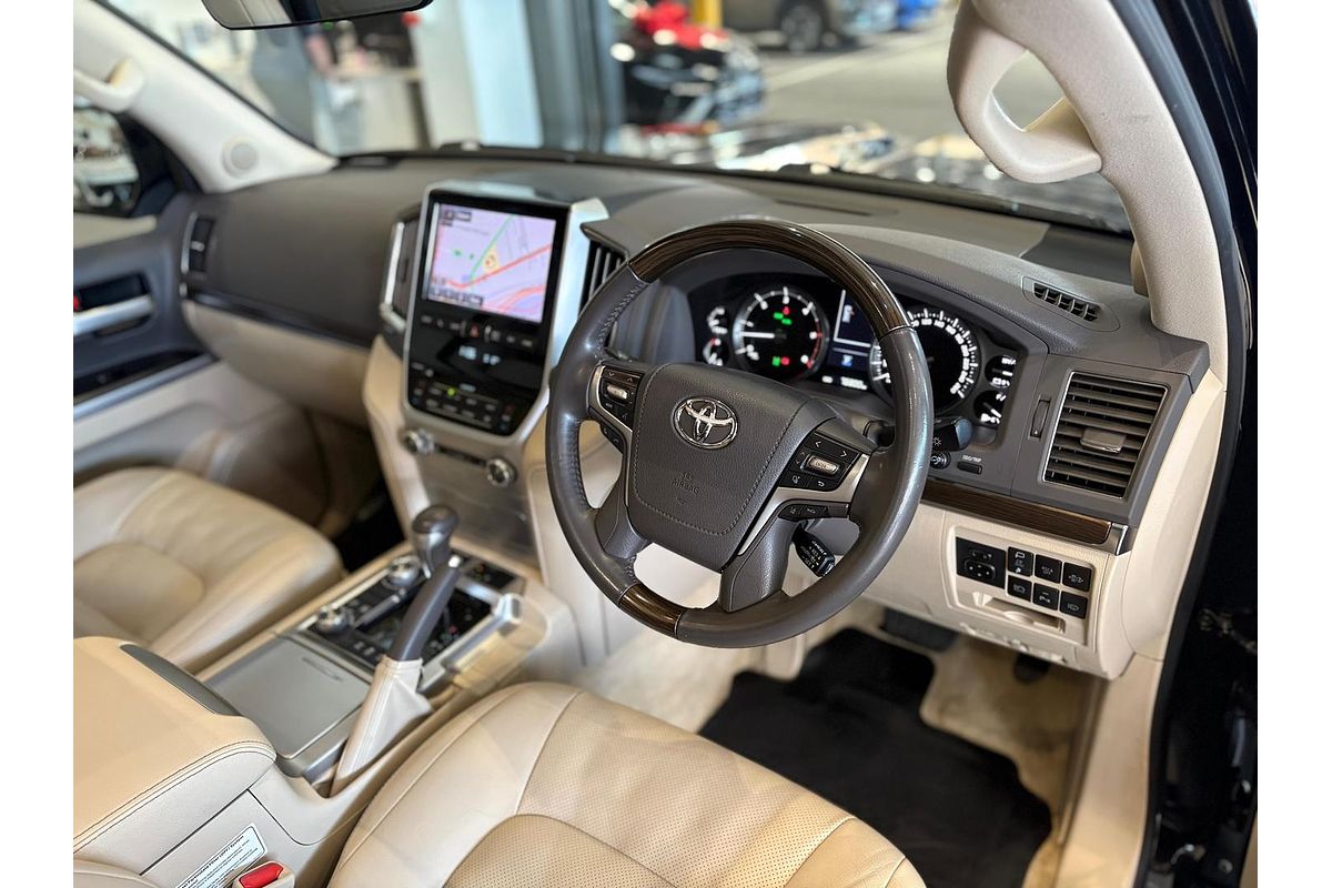 2020 Toyota Landcruiser Sahara VDJ200R