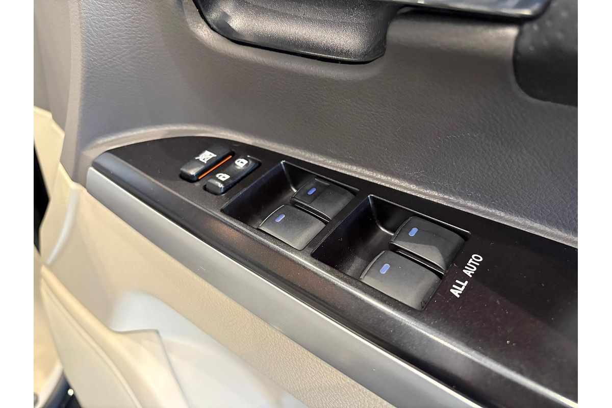 2020 Toyota Landcruiser Sahara VDJ200R