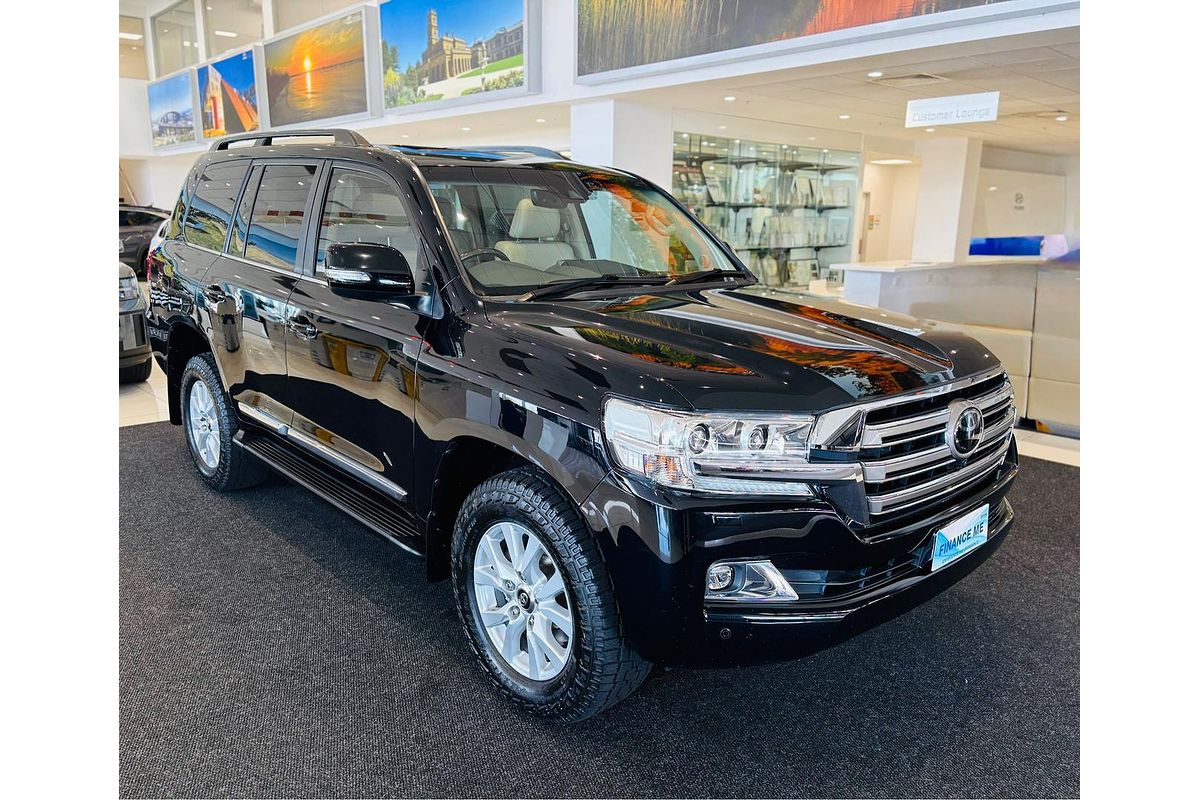 2020 Toyota Landcruiser Sahara VDJ200R