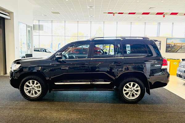 2020 Toyota Landcruiser Sahara VDJ200R