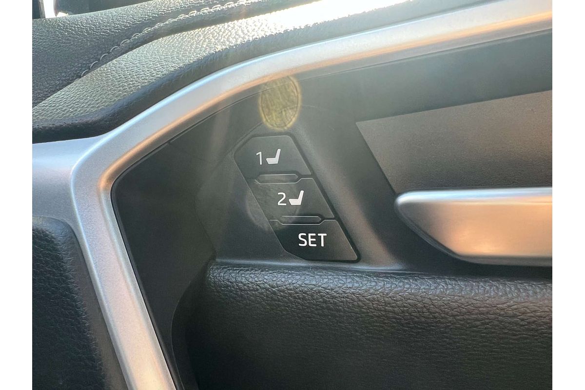2020 Toyota RAV4 Cruiser AXAH52R