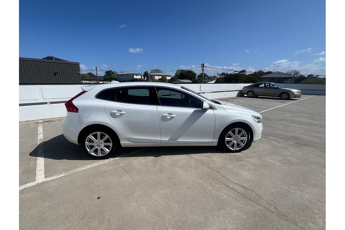 2017 Volvo V40 D4 Inscription