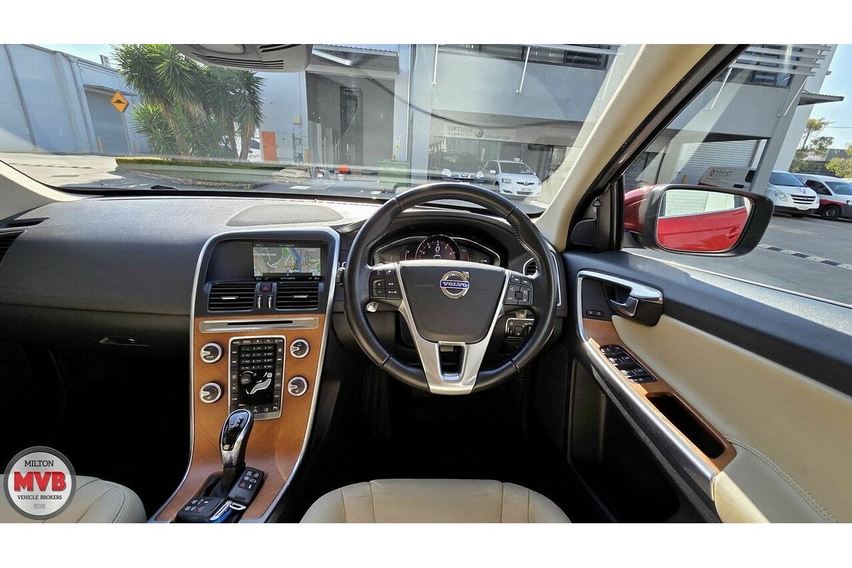 2016 Volvo XC60 T5 Luxury