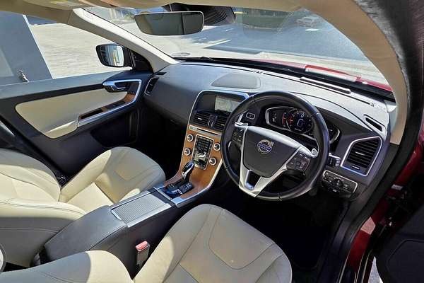 2016 Volvo XC60 T5 Luxury