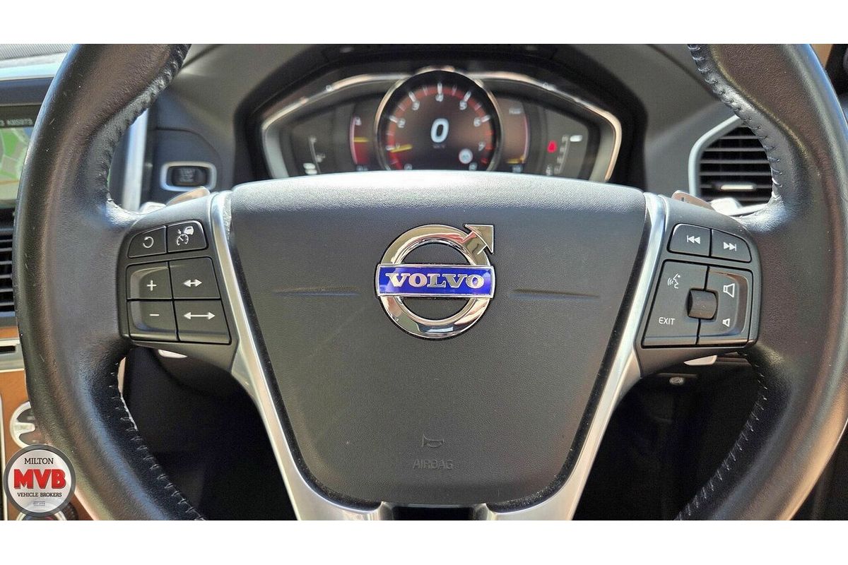 2016 Volvo XC60 T5 Luxury