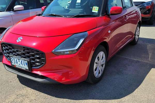 2025 Suzuki Swift Hybrid UZ