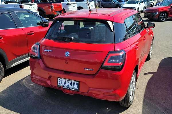 2025 Suzuki Swift Hybrid UZ