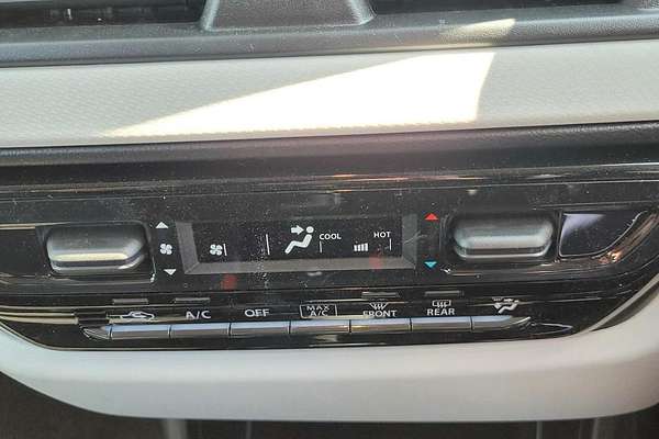 2025 Suzuki Swift Hybrid UZ