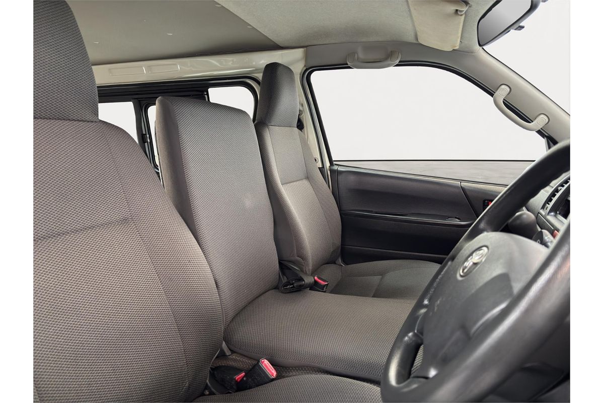 2014 Toyota Hiace DX