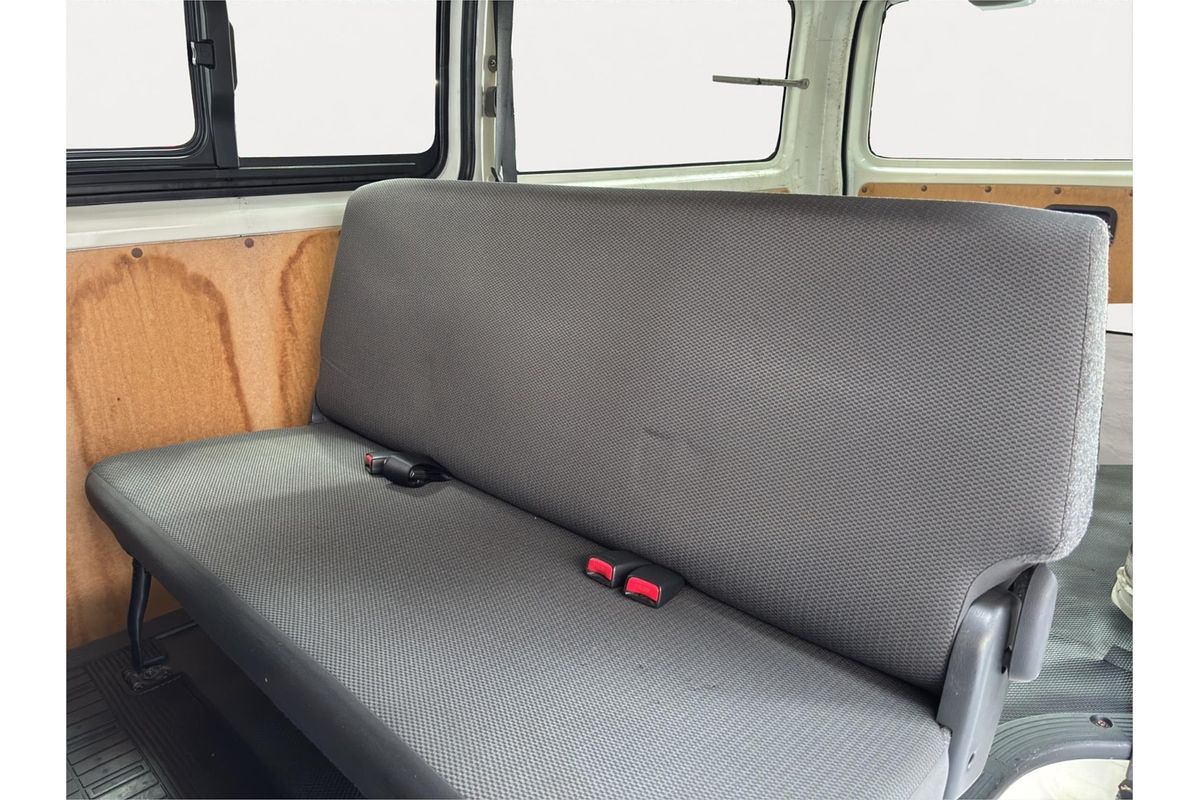 2014 Toyota Hiace DX