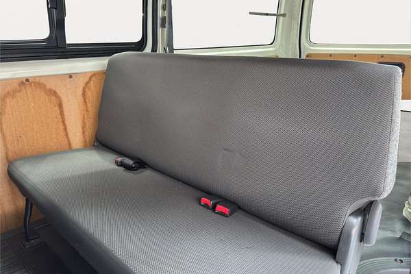 2014 Toyota Hiace DX