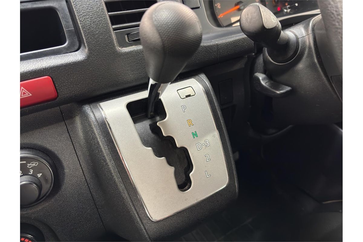 2014 Toyota Hiace DX
