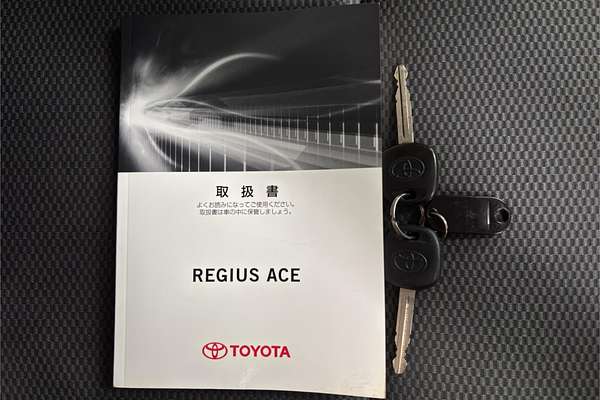 2014 Toyota Hiace DX