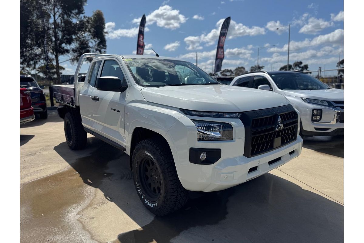 2025 Mitsubishi Triton GLX MV 4X4