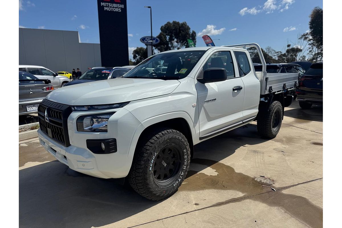 2025 Mitsubishi Triton GLX MV 4X4