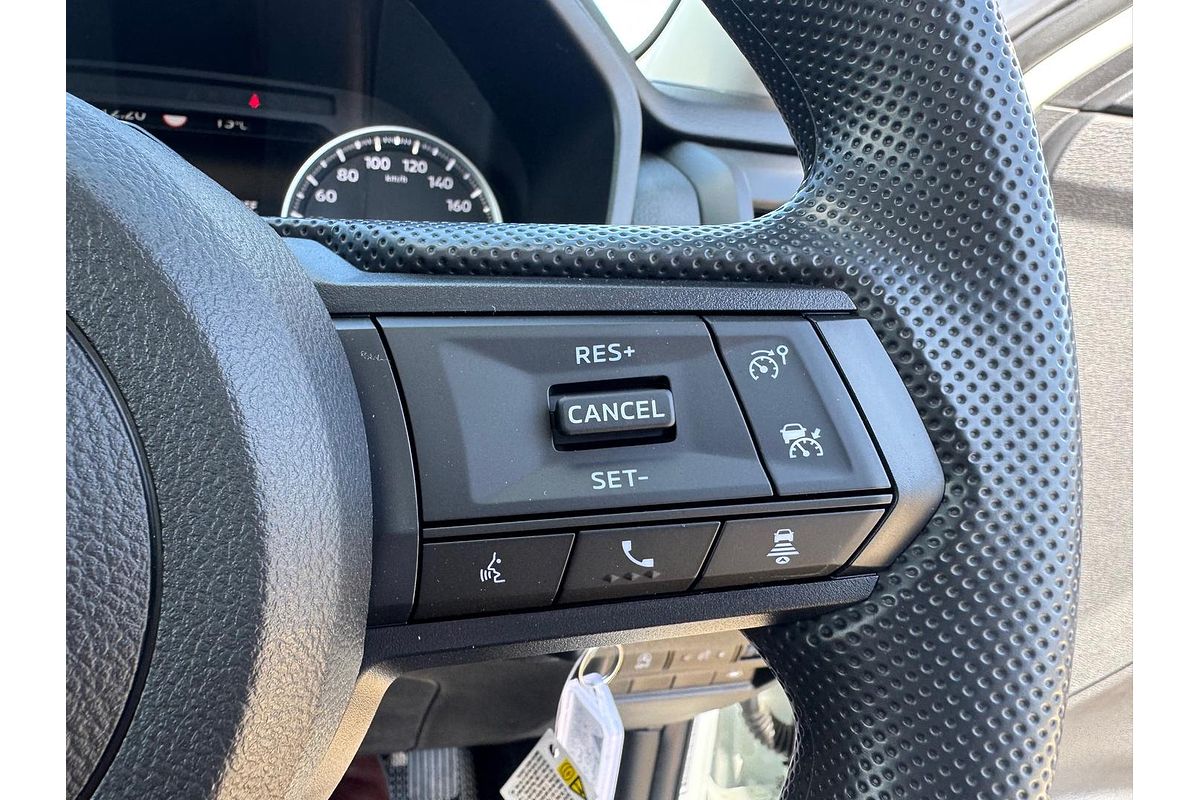 2025 Mitsubishi Triton GLX MV 4X4