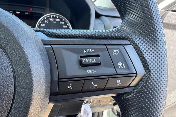 2025 Mitsubishi Triton GLX MV 4X4