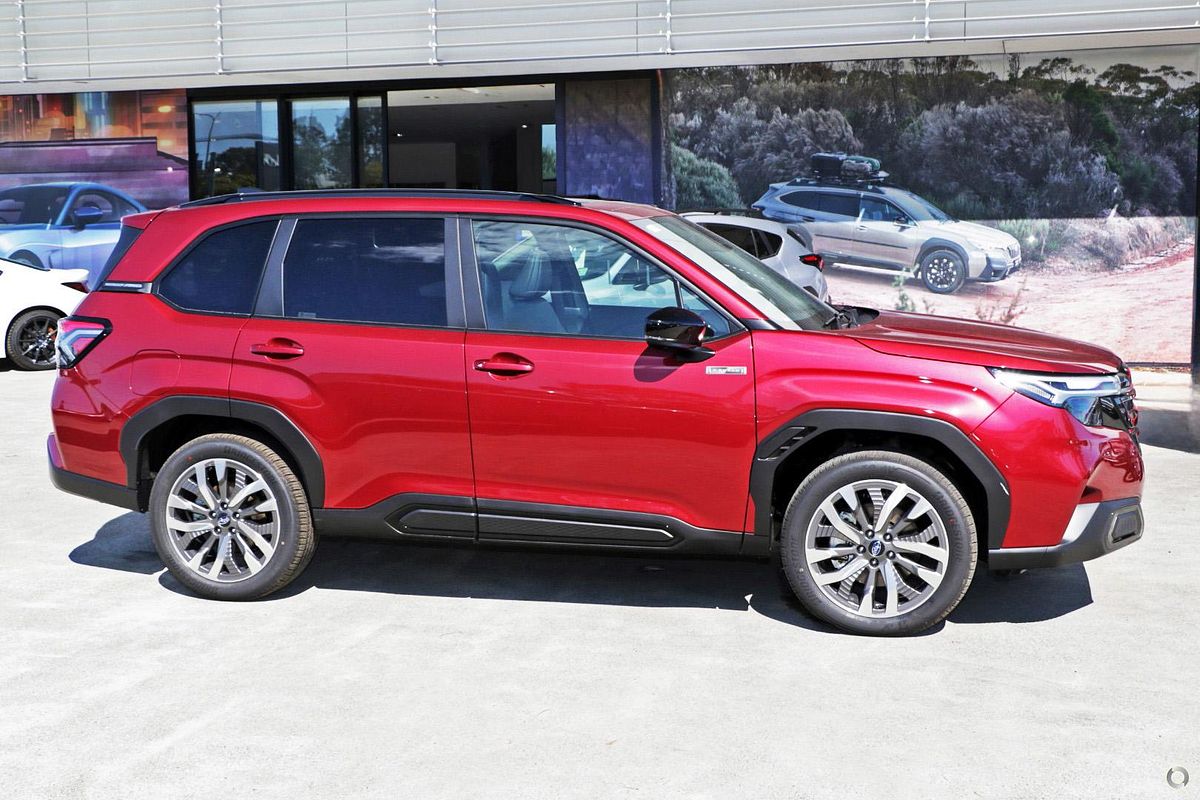 2025 Subaru Forester Hybrid Touring S6