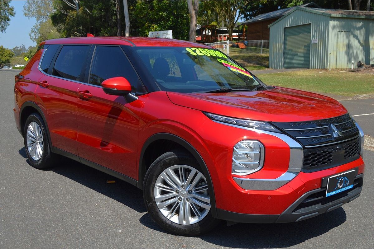 2023 Mitsubishi Outlander ES ZM