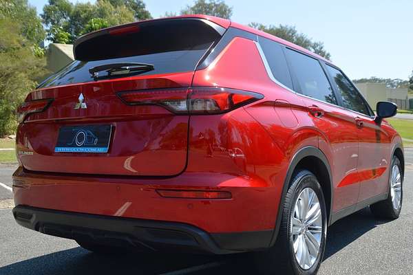 2023 Mitsubishi Outlander ES ZM
