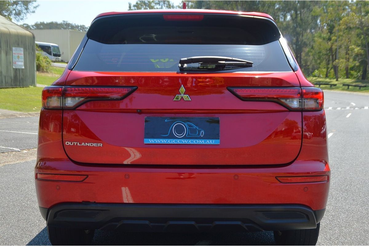 2023 Mitsubishi Outlander ES ZM