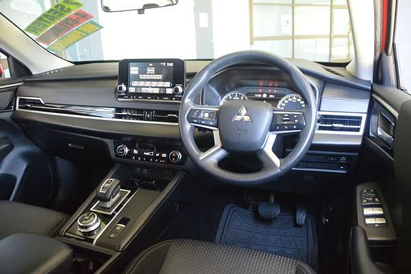 2023 Mitsubishi Outlander ES ZM