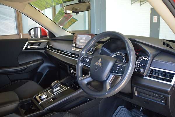 2023 Mitsubishi Outlander ES ZM