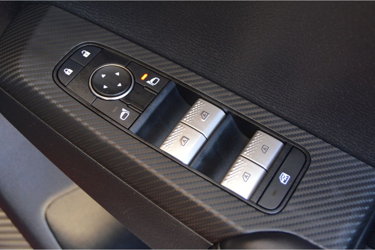 2023 Mitsubishi Outlander ES ZM