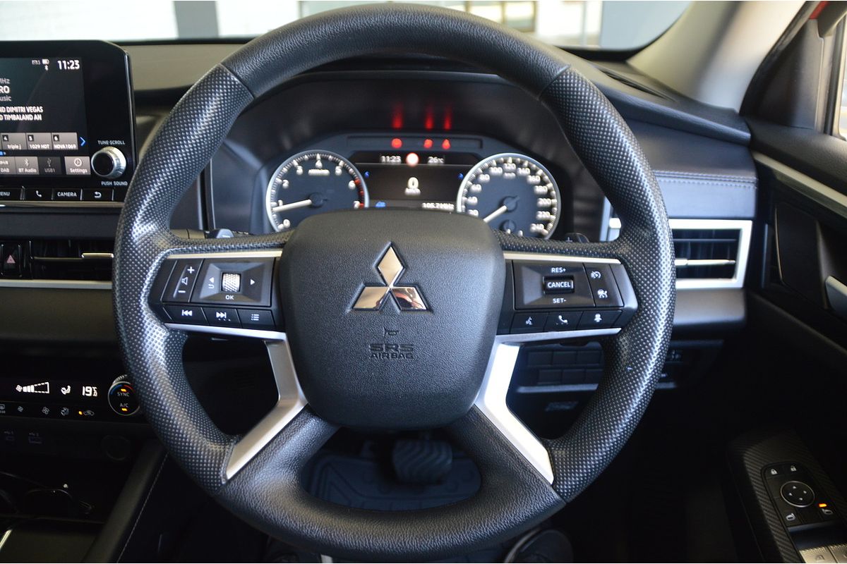 2023 Mitsubishi Outlander ES ZM