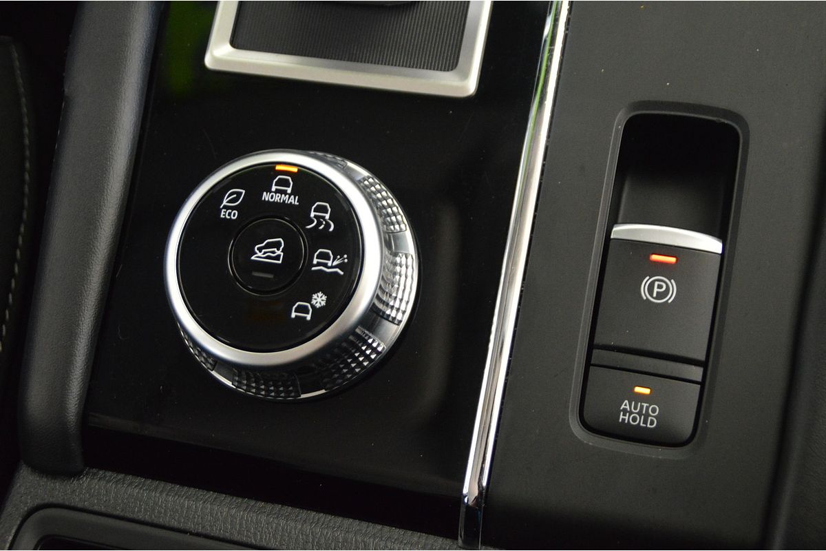 2023 Mitsubishi Outlander ES ZM