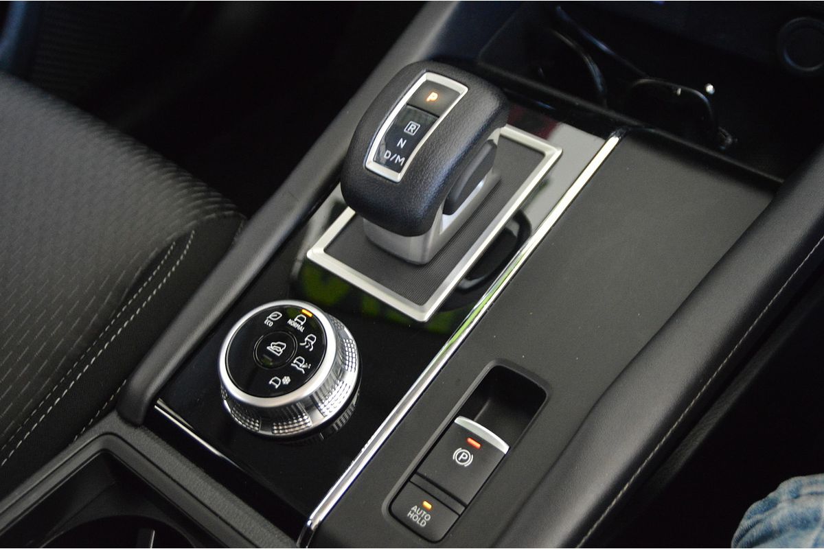 2023 Mitsubishi Outlander ES ZM