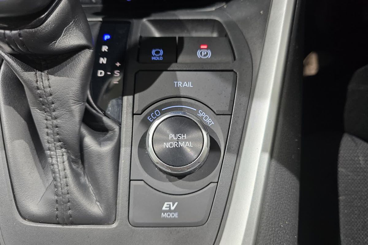 2020 Toyota RAV4 GXL AXAH54R