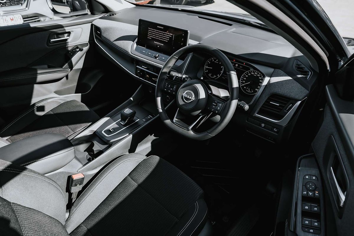 2025 Nissan QASHQAI ST J12