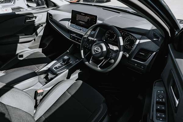 2025 Nissan QASHQAI ST J12