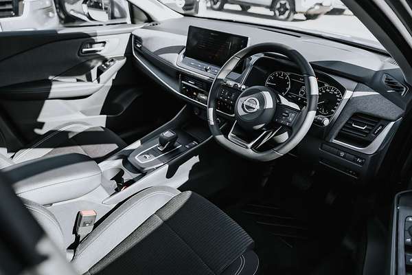 2025 Nissan QASHQAI ST-L J12