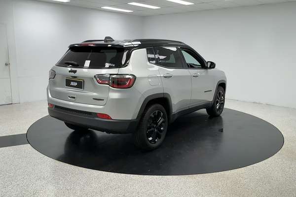 2023 Jeep Compass Night Eagle M6