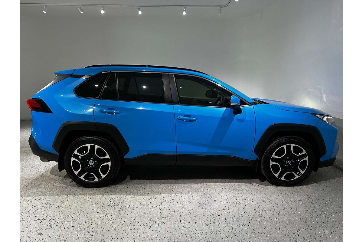2019 Toyota RAV4 Edge AXAA54R