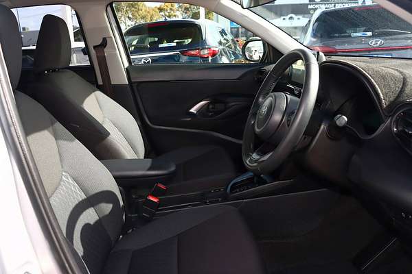 2025 Toyota Yaris Cross GXL MXPJ10R