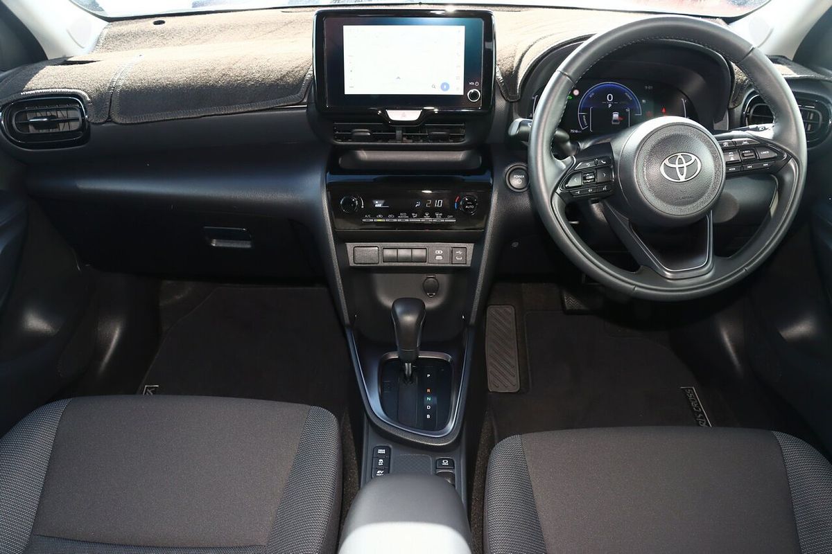 2025 Toyota Yaris Cross GXL MXPJ10R
