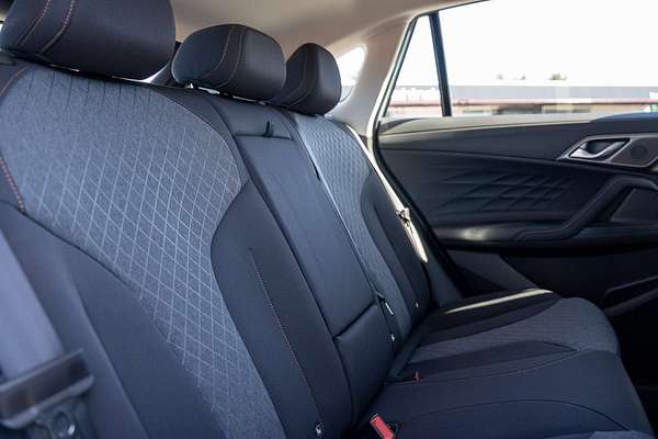 2024 MG HS Vibe AS33