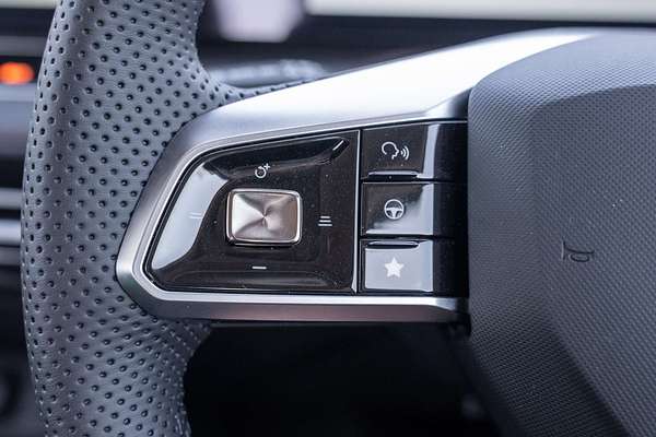 2024 MG HS Vibe AS33