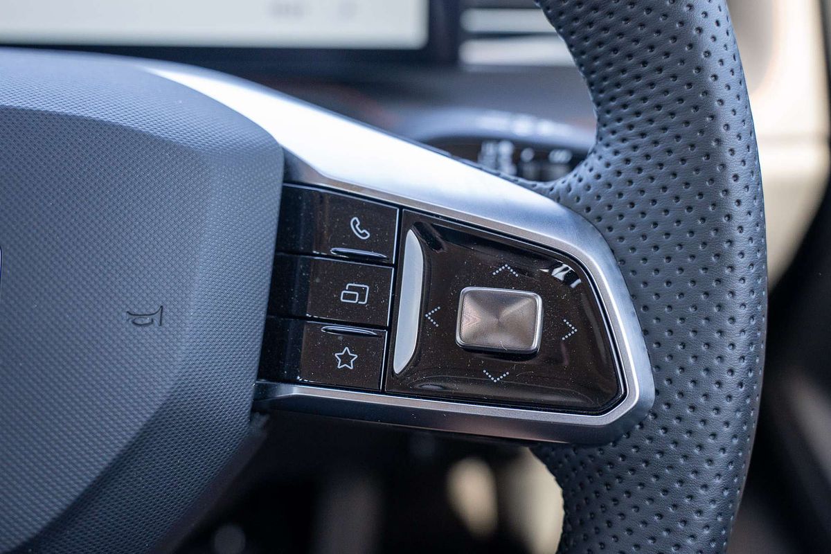 2024 MG HS Vibe AS33