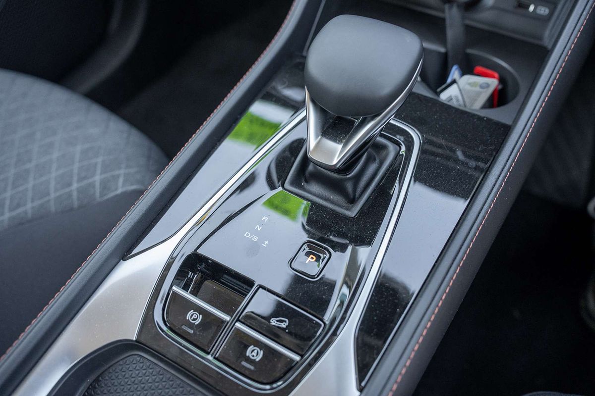 2024 MG HS Vibe AS33