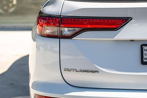 2021 Mitsubishi Outlander ES ZM