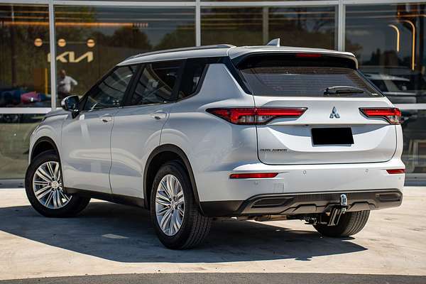 2021 Mitsubishi Outlander ES ZM