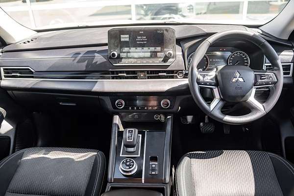 2021 Mitsubishi Outlander ES ZM