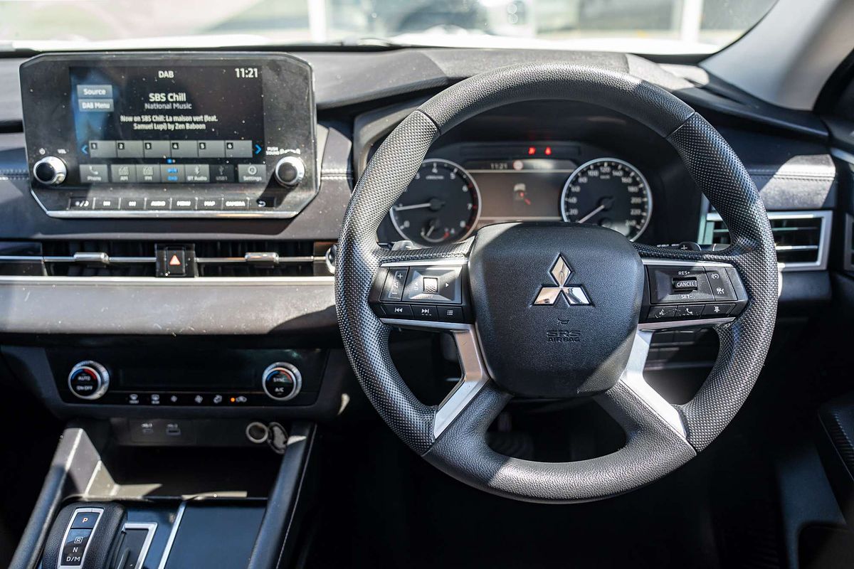 2021 Mitsubishi Outlander ES ZM